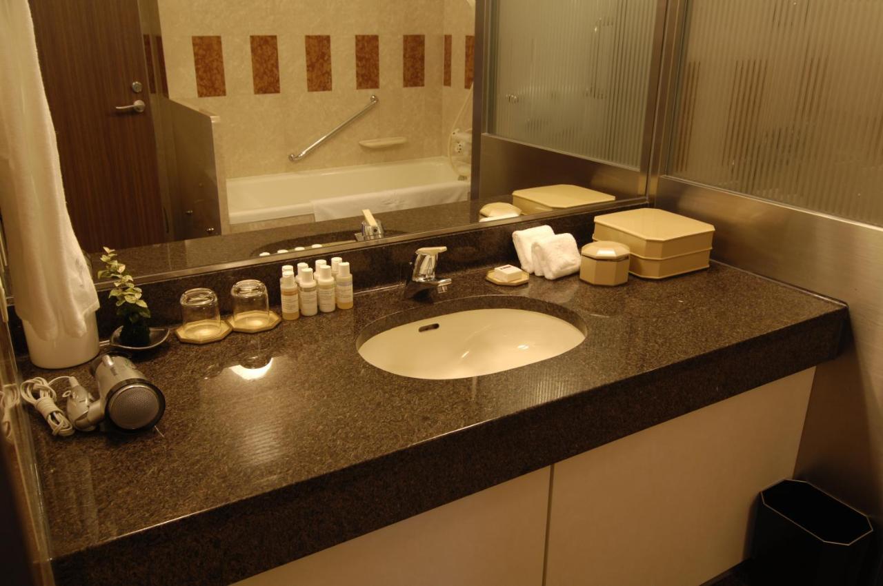 Royal Oak Hotel Spa & Gardens Otsu Exterior photo